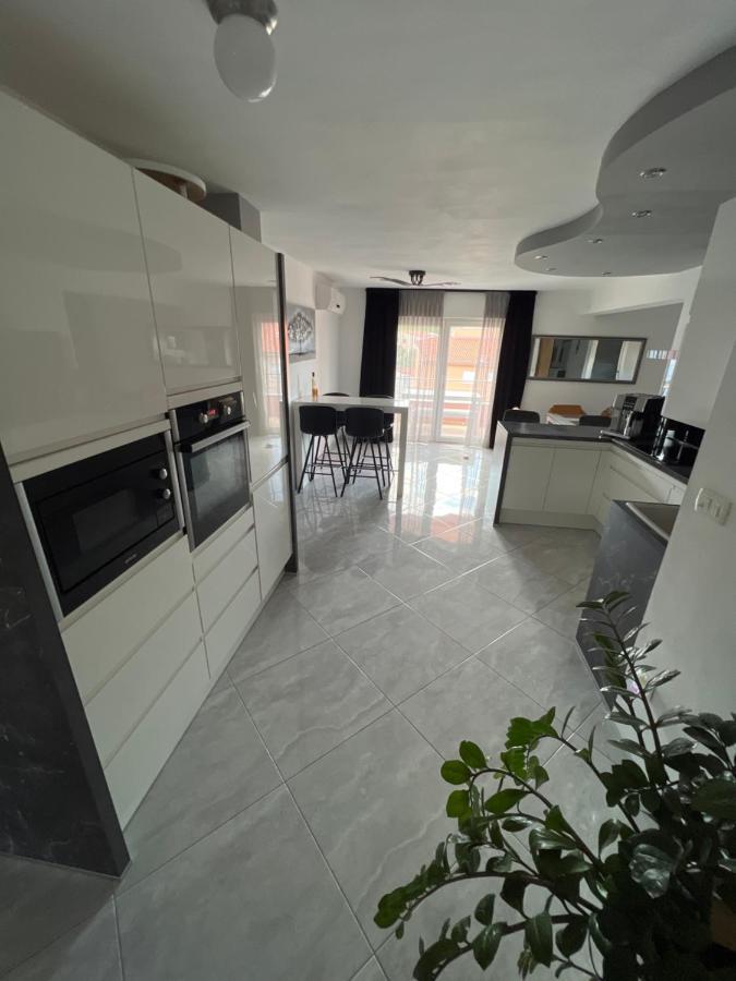 Apartments Cosic Klenovica Eksteriør billede