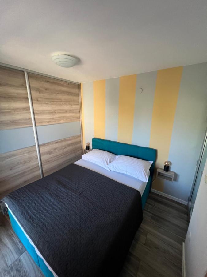Apartments Cosic Klenovica Eksteriør billede